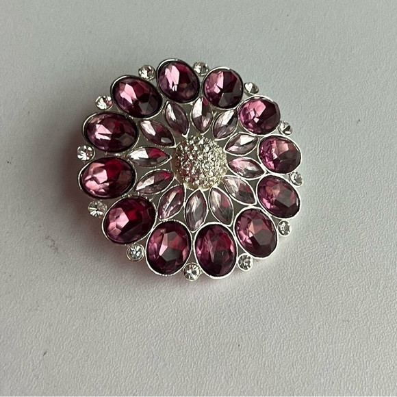 Pink Gem and Silver Plated Rhinestone Pin Brooch Pendant - Picture 7 of 7